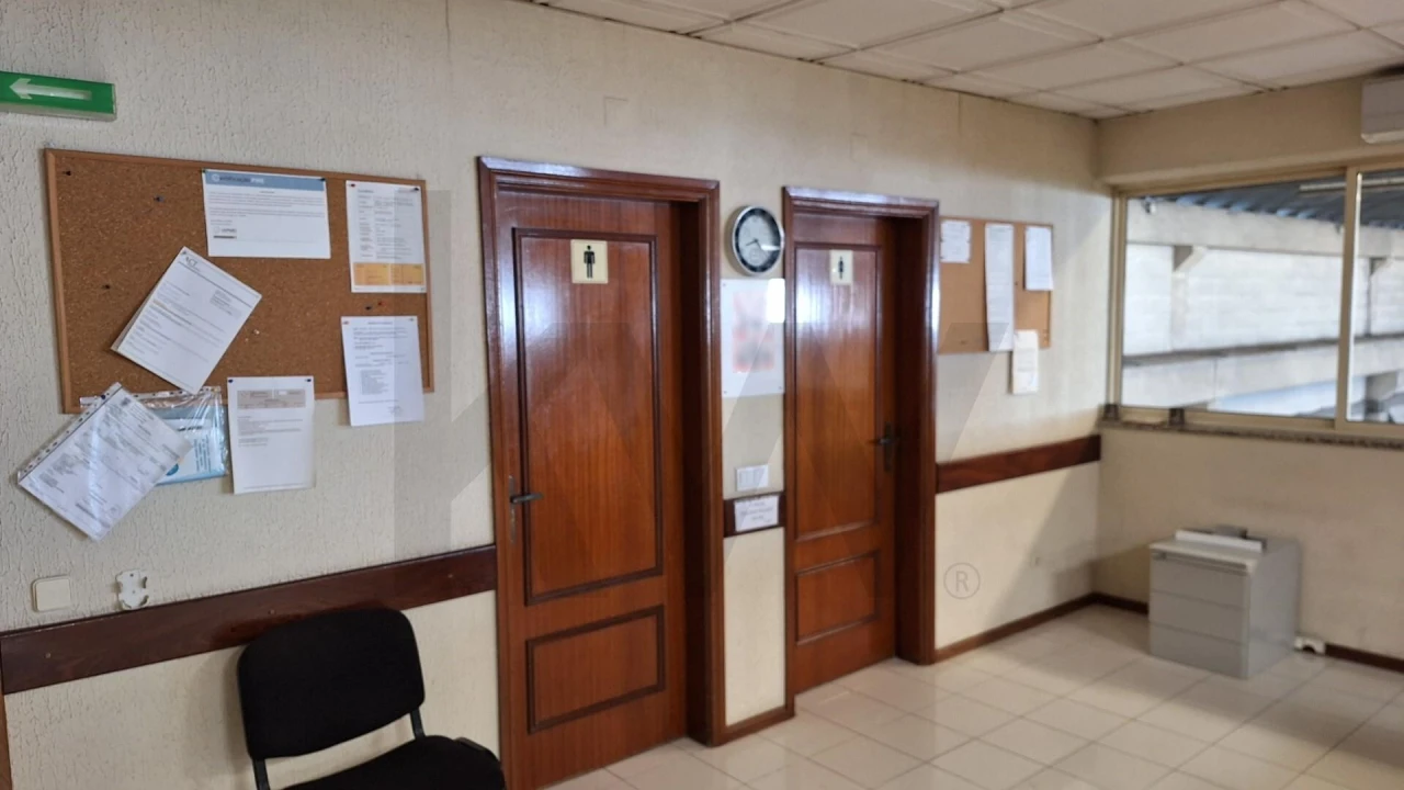 Armazém para Venda em Alhos Vedros Foto 10