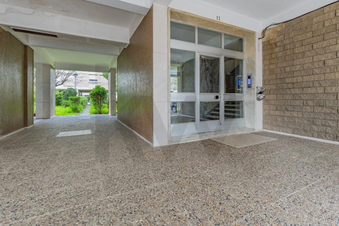 Apartamento T3 para Venda em Moscavide e Portela Foto 32