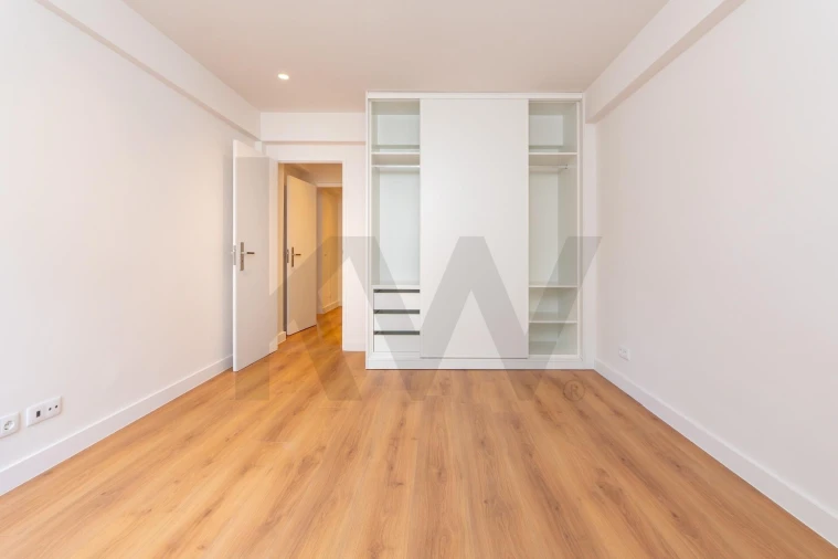 Apartamento T3 para Venda em Moscavide e Portela Foto 24