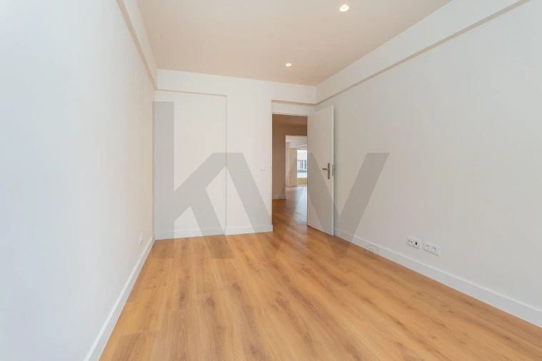 Apartamento T3 para Venda em Moscavide e Portela Foto 17