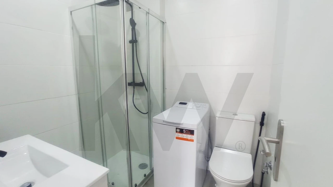 Apartamento T1 para Arrendamento em Charneca de Caparica e Sobreda Foto 4