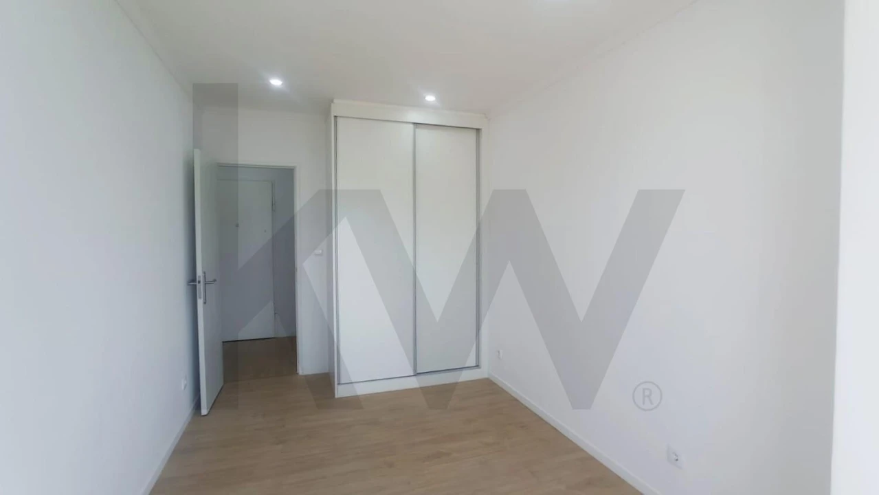 Apartamento T1 para Arrendamento em Charneca de Caparica e Sobreda Foto 5