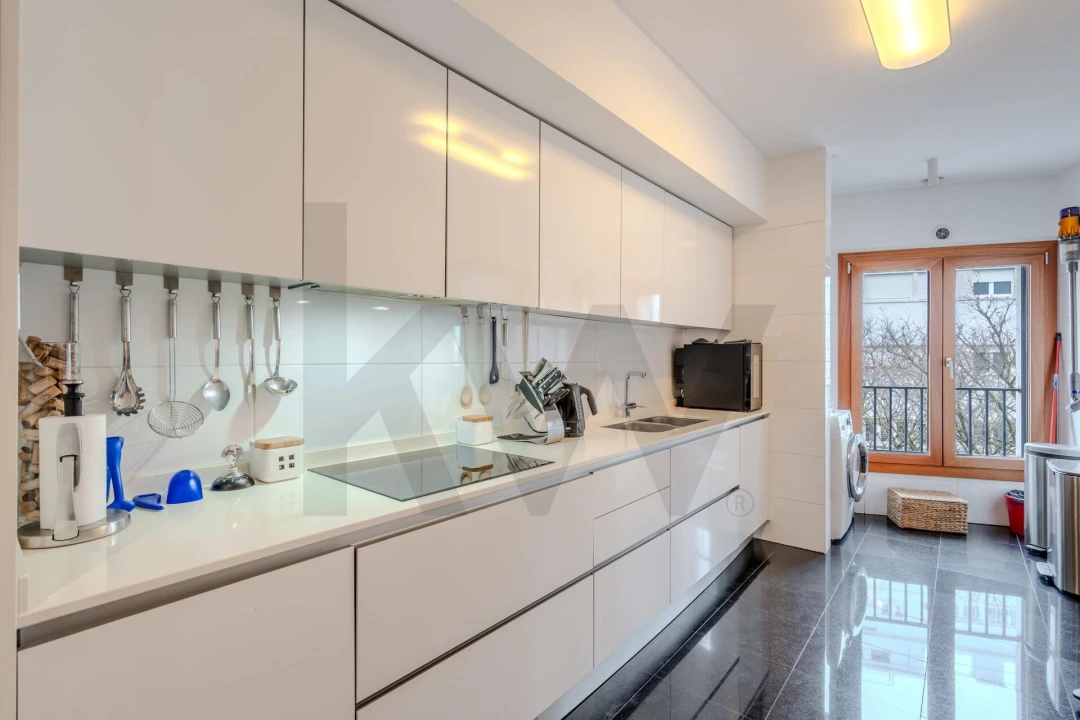 Apartamento T3 para Arrendamento em Campo de Ourique Foto 13