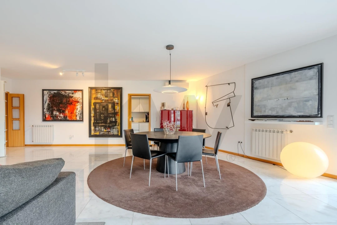 Apartamento T3 para Arrendamento em Campo de Ourique Foto 11