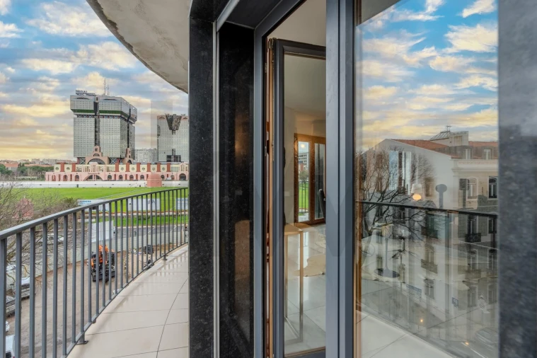 Apartamento T3 para Arrendamento em Campo de Ourique Foto 7