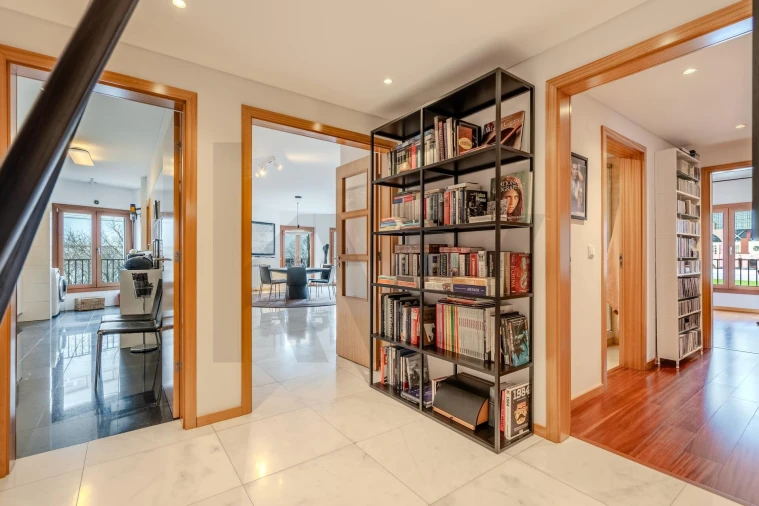 Apartamento T3 para Arrendamento em Campo de Ourique Foto 16