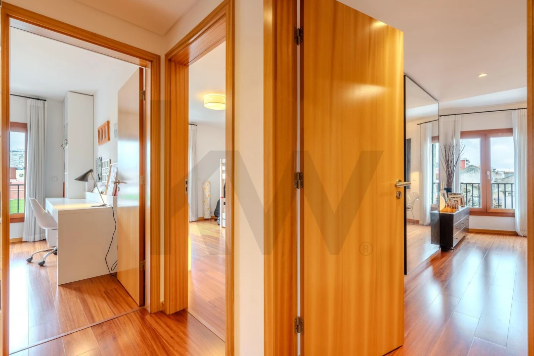 Apartamento T3 para Arrendamento em Campo de Ourique Foto 29