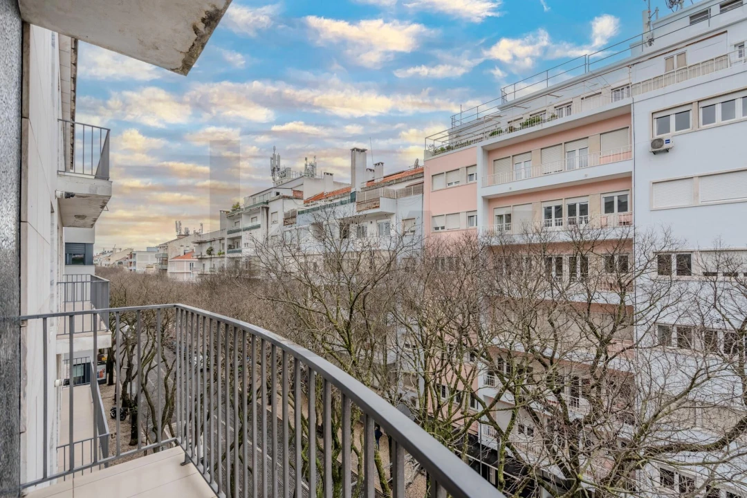 Apartamento T3 para Arrendamento em Campo de Ourique Foto 8