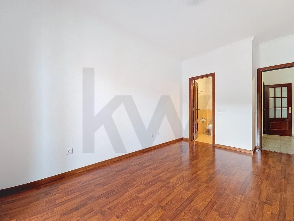 Apartamento T3 para Venda em Romeira e Várzea Foto 12