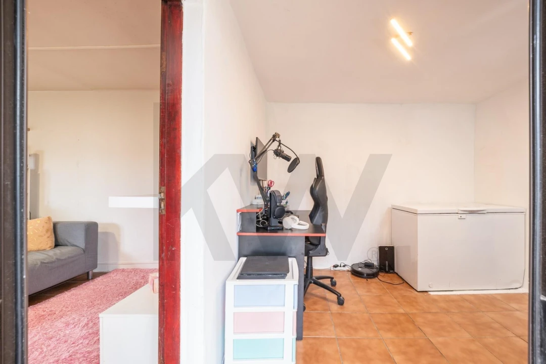 Moradia T1 para Venda em Casal Comba Foto 10