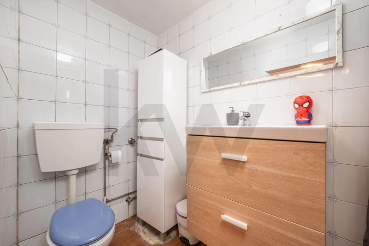 Moradia T1 para Venda em Casal Comba Foto 14