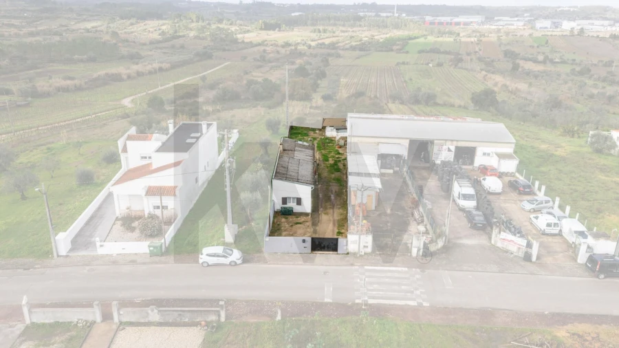 Moradia T1 para Venda em Casal Comba Foto 4