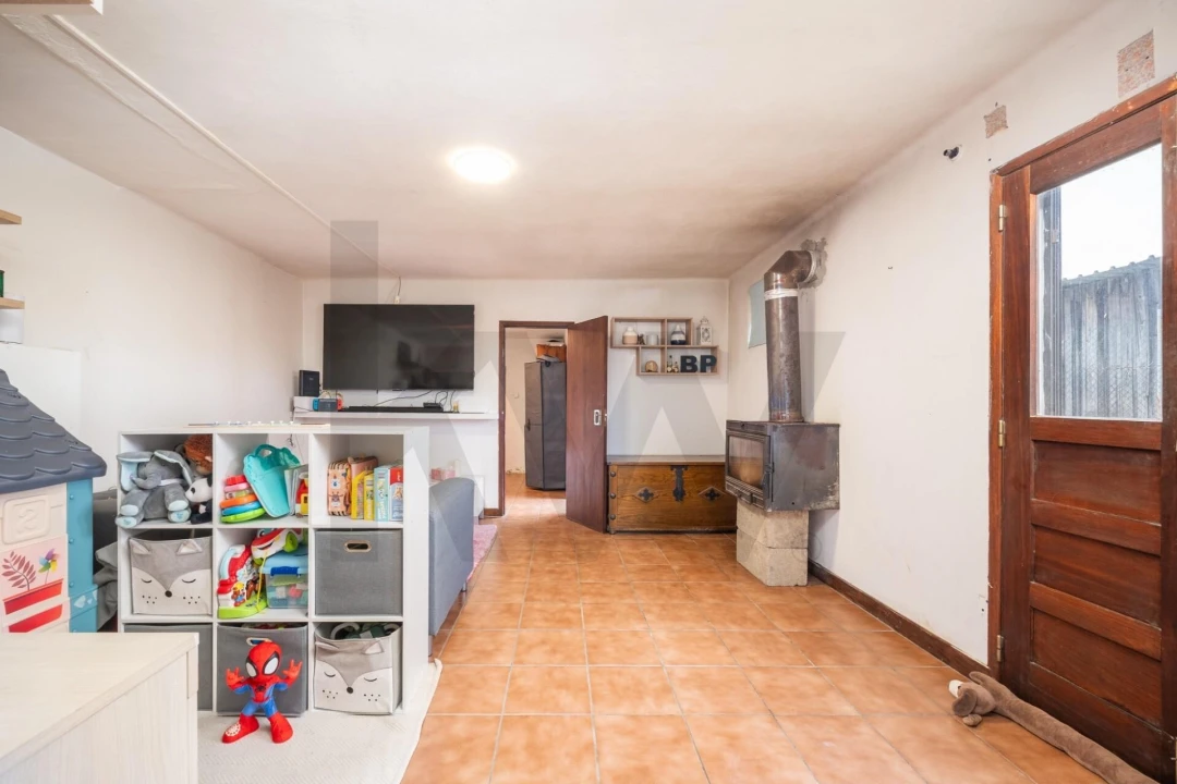 Moradia T1 para Venda em Casal Comba Foto 18