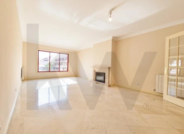 Apartamento T2 para Arrendamento em Cascais e Estoril