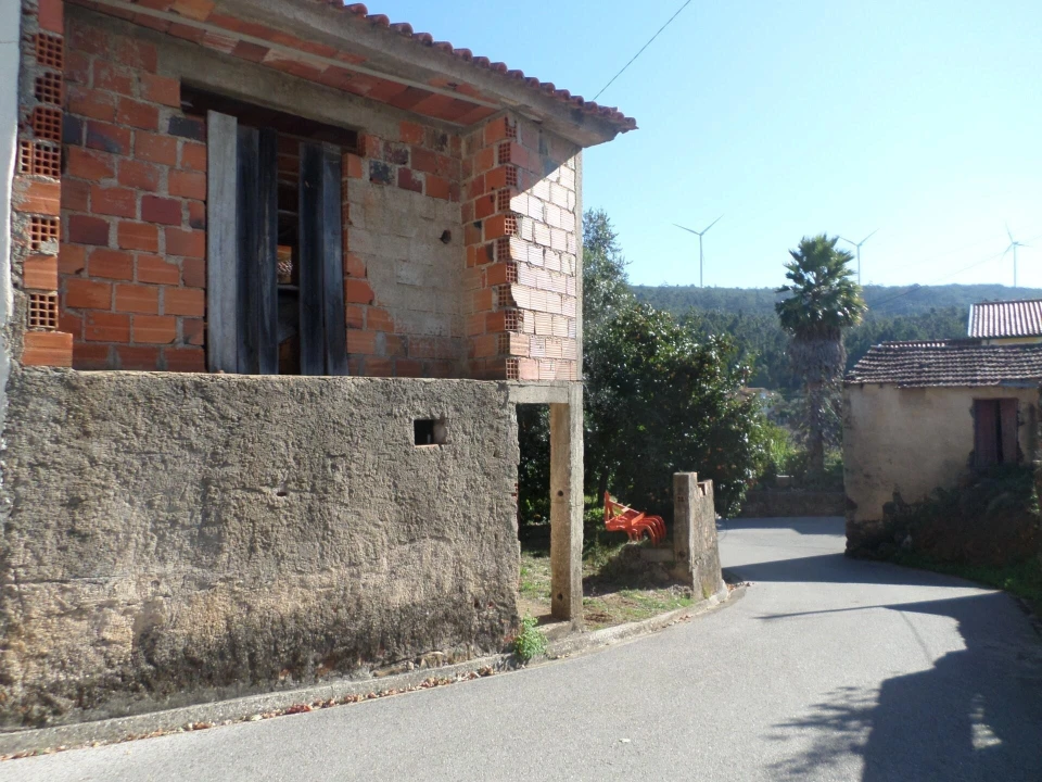 Moradia T3 para Venda em Sazes do Lorvão Foto 27