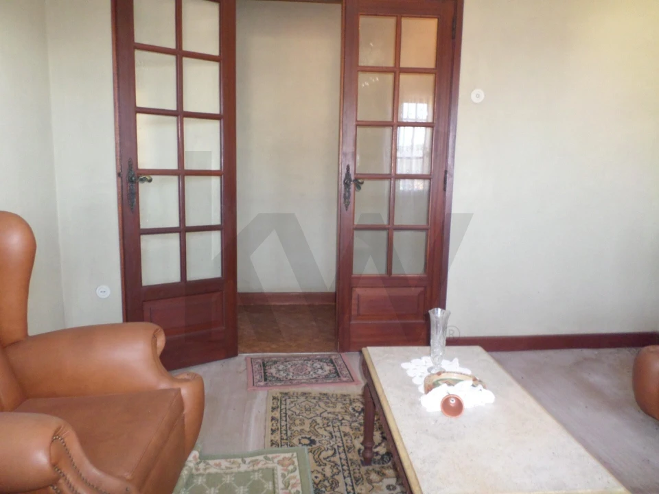 Moradia T3 para Venda em Sazes do Lorvão Foto 4