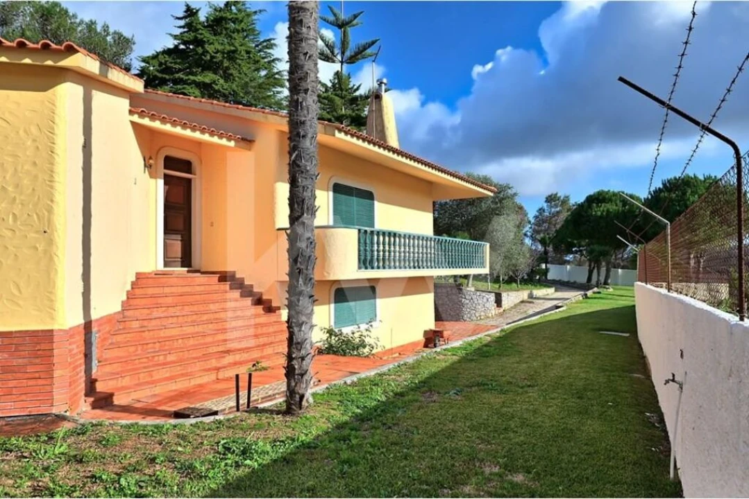 Moradia T6 para Venda em Alcabideche Foto 4