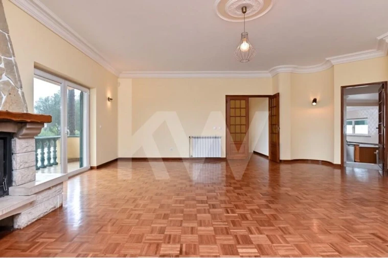 Moradia T6 para Venda em Alcabideche Foto 12