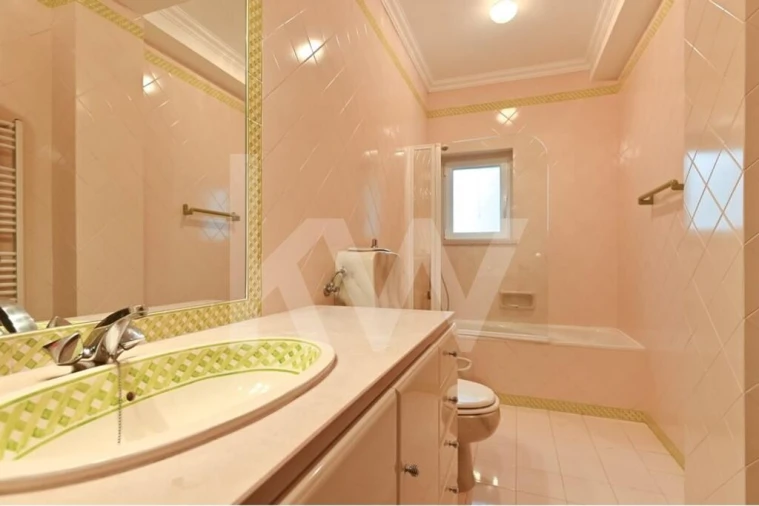 Moradia T6 para Venda em Alcabideche Foto 34