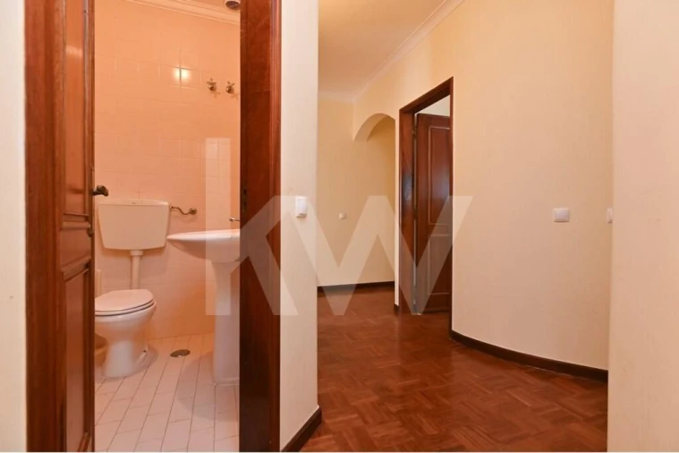 Moradia T6 para Venda em Alcabideche Foto 18