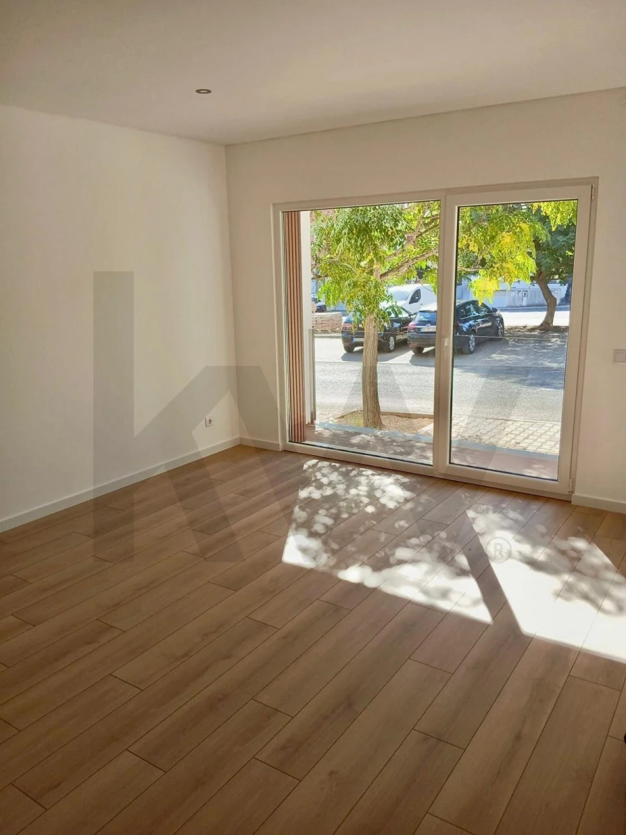 Apartamento T2 para Venda em Cadaval e Pêro Moniz Foto 7