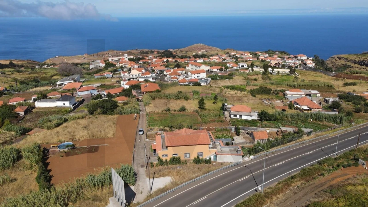 Moradia T2 para Venda em Ponta do Pargo Foto 2