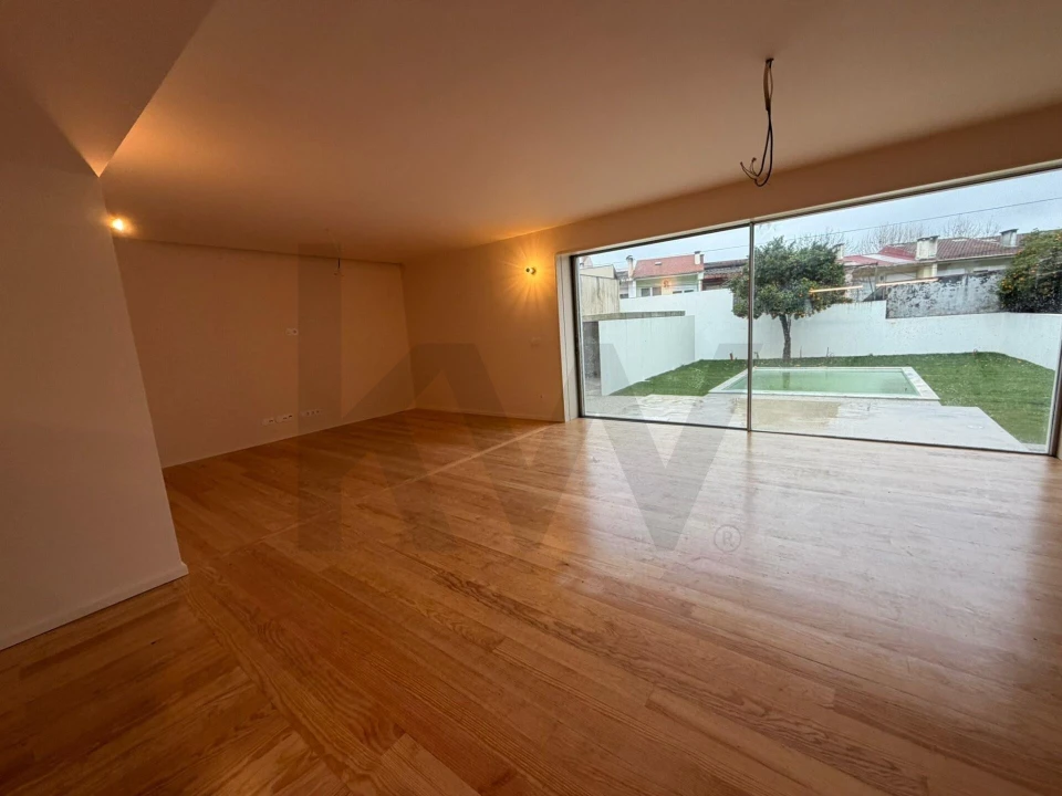 Moradia T3 para Venda em São João da Madeira Foto 6