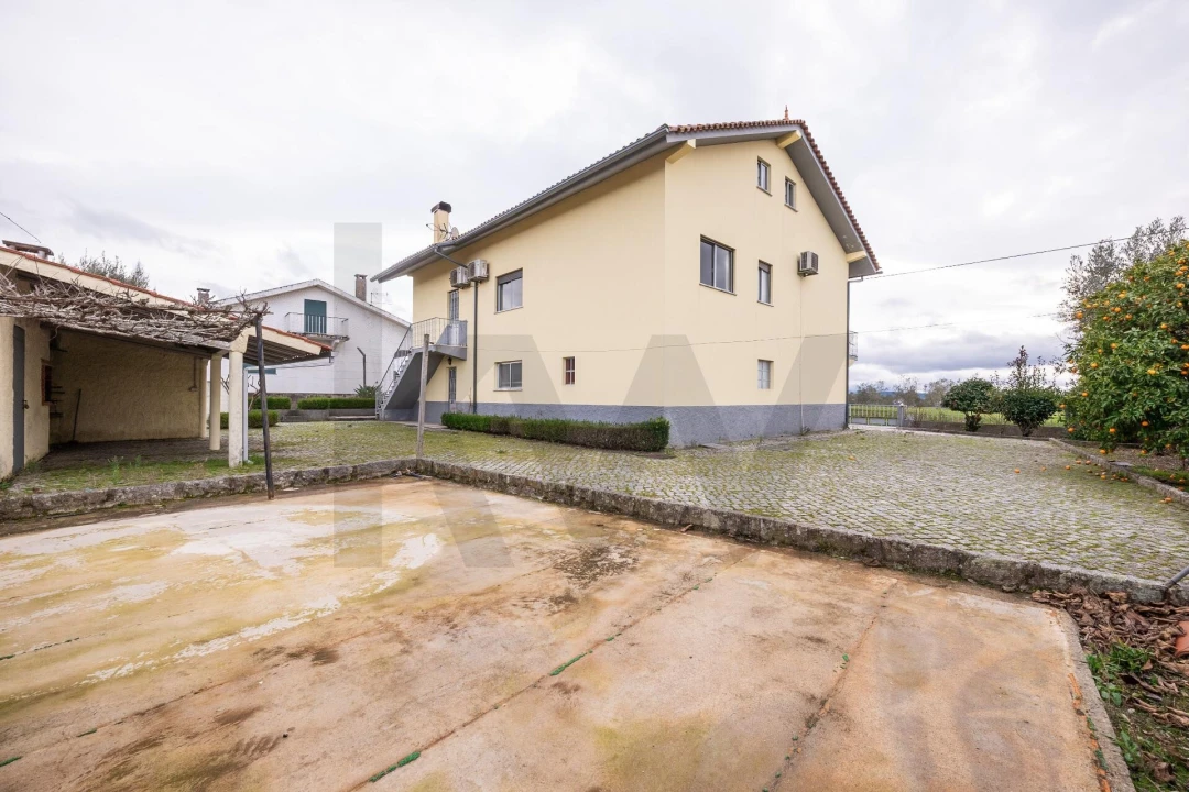 Moradia T4 para Venda em Travanca de Lagos Foto 33