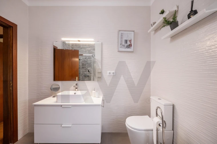 Moradia T4 para Venda em Travanca de Lagos Foto 18