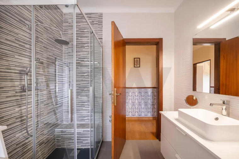 Moradia T4 para Venda em Travanca de Lagos Foto 17