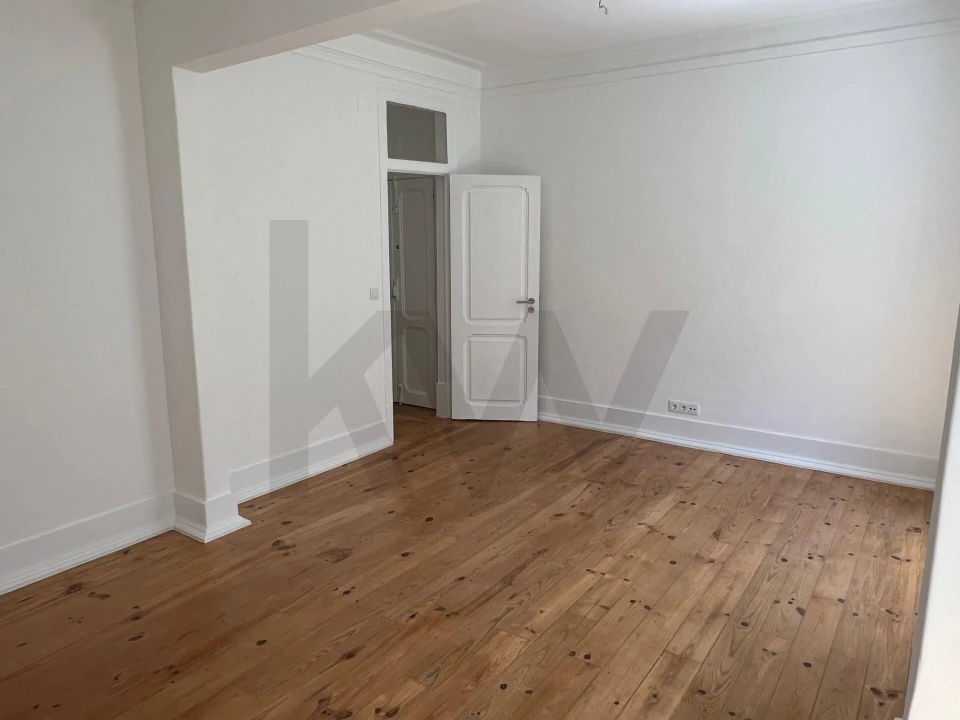 Apartamento T3 para Arrendamento em Avenidas Novas Foto 4