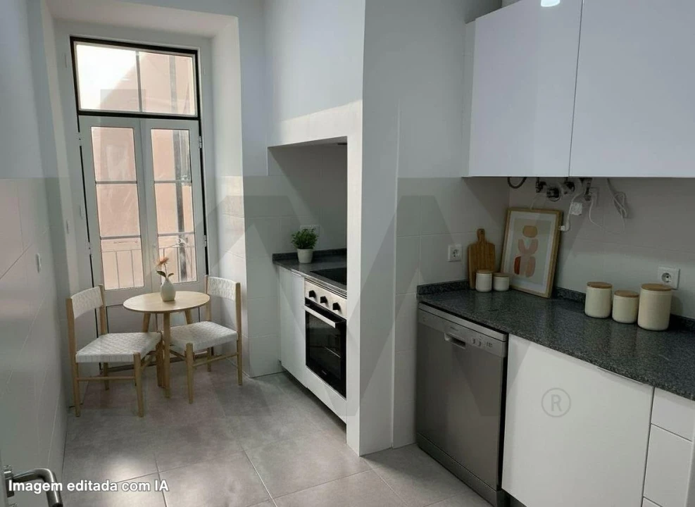 Apartamento T3 para Arrendamento em Avenidas Novas Foto 15