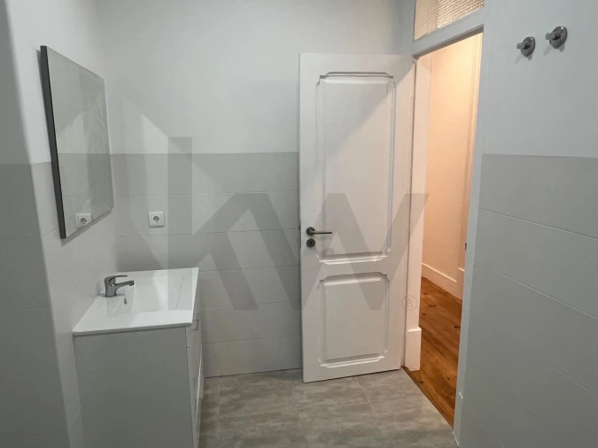 Apartamento T3 para Arrendamento em Avenidas Novas Foto 7