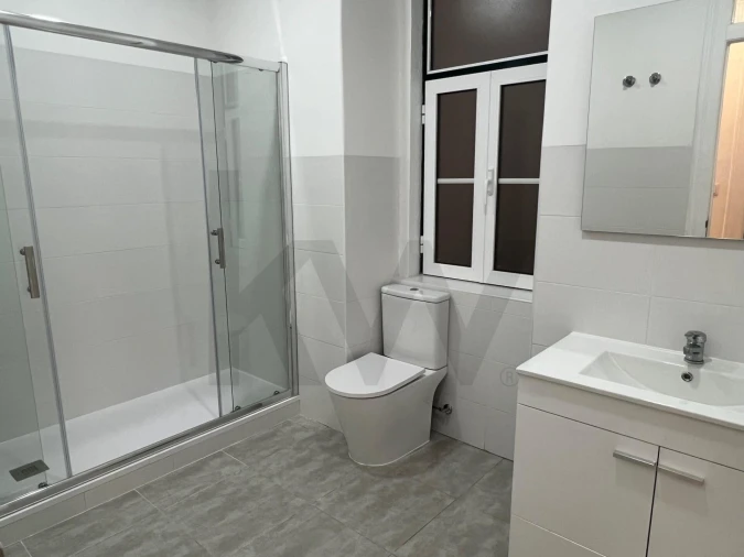 Apartamento T3 para Arrendamento em Avenidas Novas Foto 6