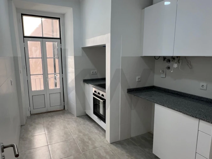 Apartamento T3 para Arrendamento em Avenidas Novas Foto 13
