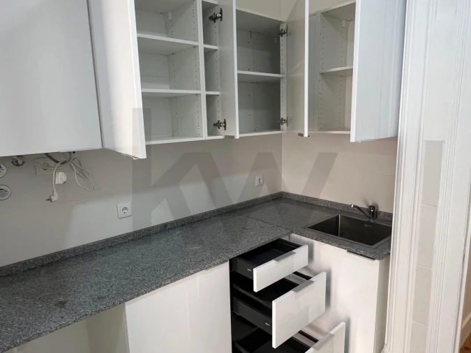 Apartamento T3 para Arrendamento em Avenidas Novas Foto 16