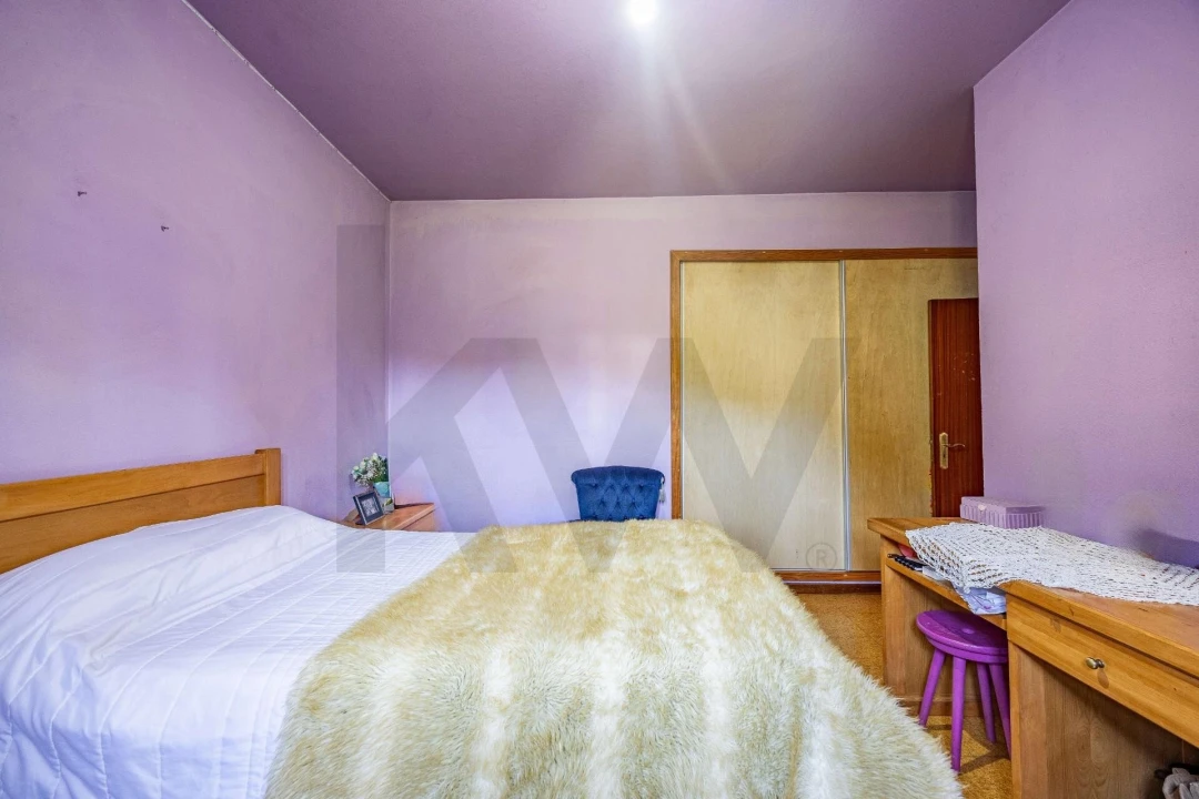 Moradia T3 para Venda em Camacha Foto 16