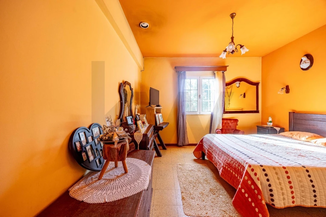 Moradia T3 para Venda em Camacha Foto 8