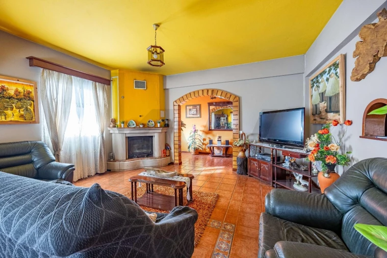 Moradia T3 para Venda em Camacha Foto 3