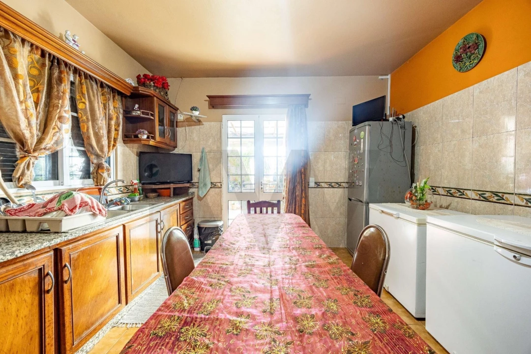 Moradia T3 para Venda em Camacha Foto 18