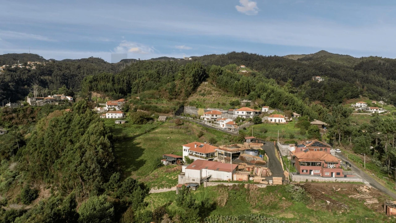 Moradia T3 para Venda em Camacha Foto 28