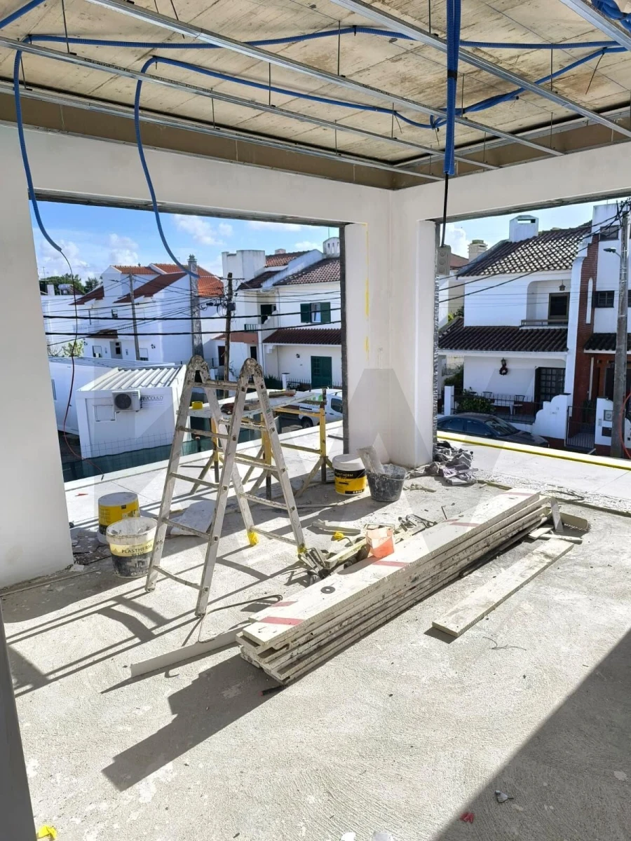 Moradia T4 para Venda em Amora Foto 4