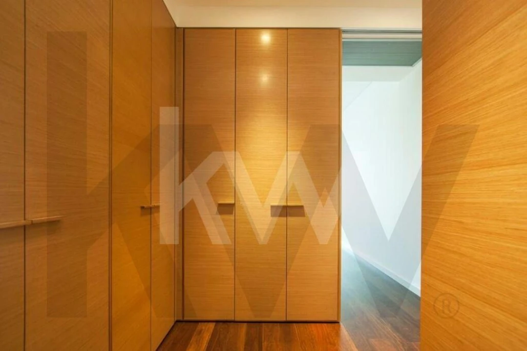 Apartamento T3 para Arrendamento em Alvalade Foto 8