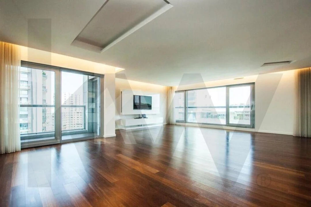 Apartamento T3 para Arrendamento em Alvalade Foto 1