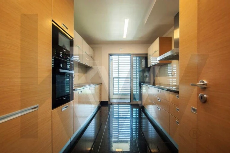 Apartamento T3 para Arrendamento em Alvalade Foto 20