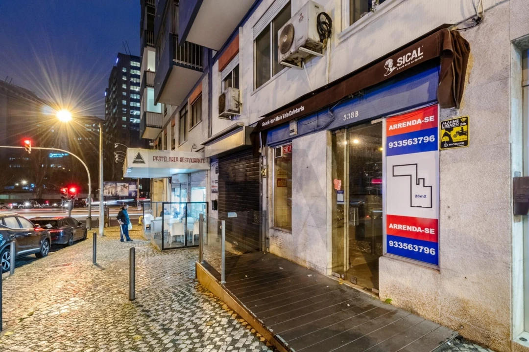 Loja para Arrendamento em São Domingos de Benfica Foto 1