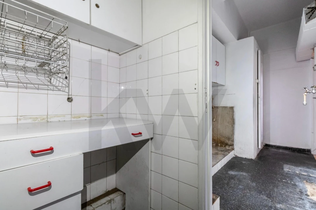 Loja para Arrendamento em São Domingos de Benfica Foto 12