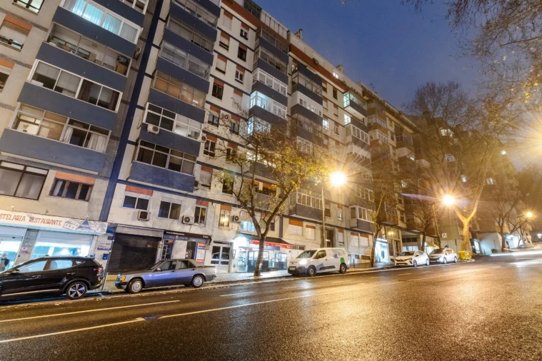 Loja para Arrendamento em São Domingos de Benfica Foto 18