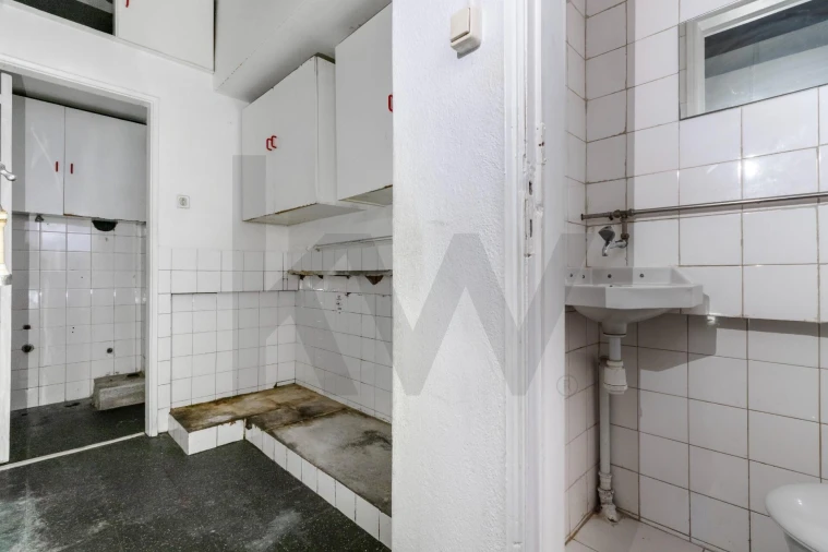 Loja para Arrendamento em São Domingos de Benfica Foto 15