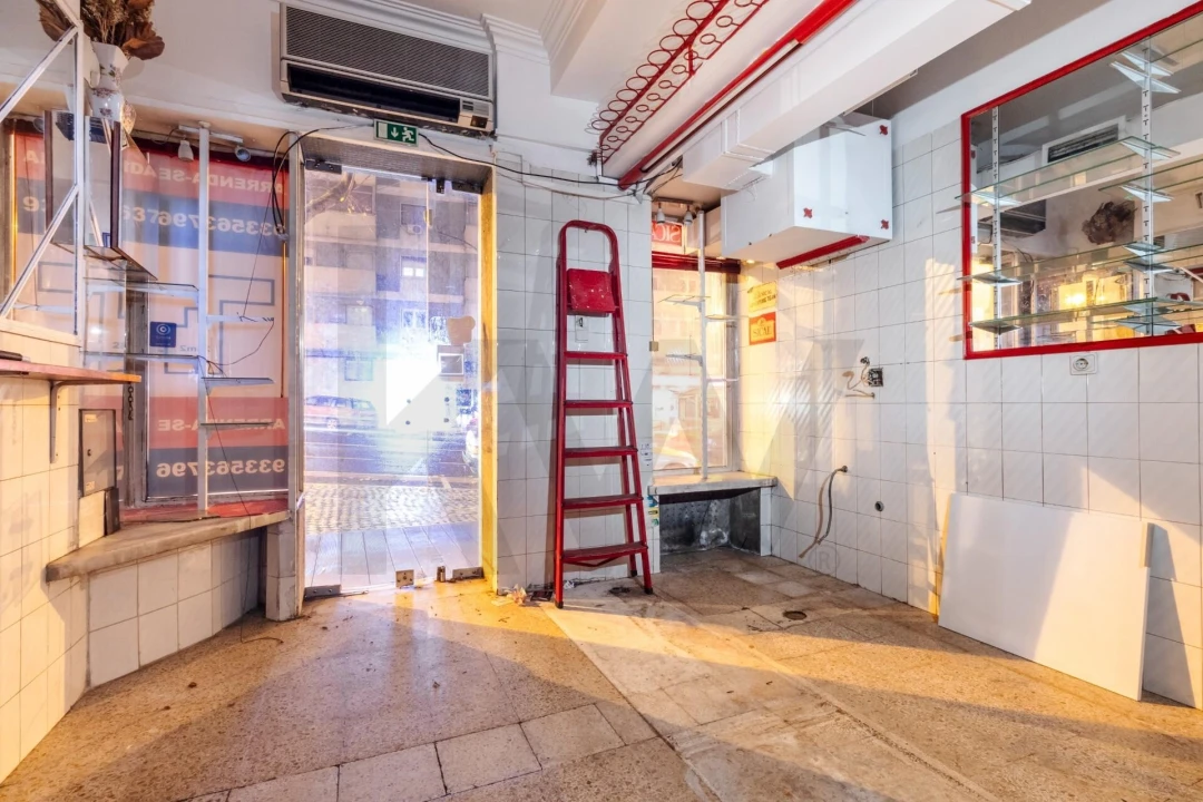 Loja para Arrendamento em São Domingos de Benfica Foto 5